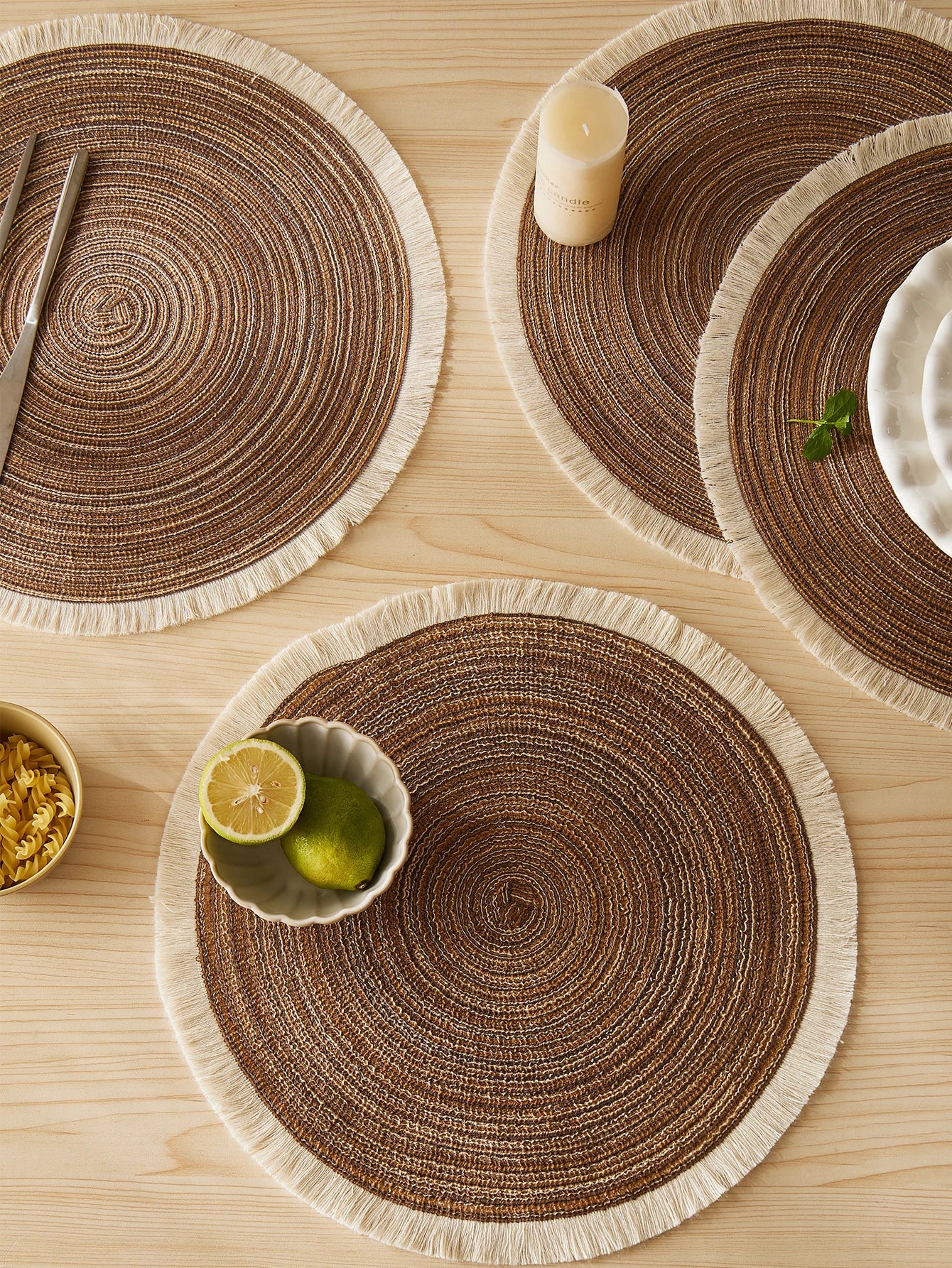 Set de 4 Individuales con Flecos – Color Café